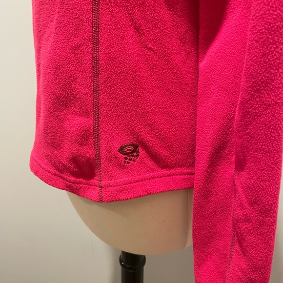 Mountain Hardware Microfleece 1/4 Zip - Picture 4 of 10